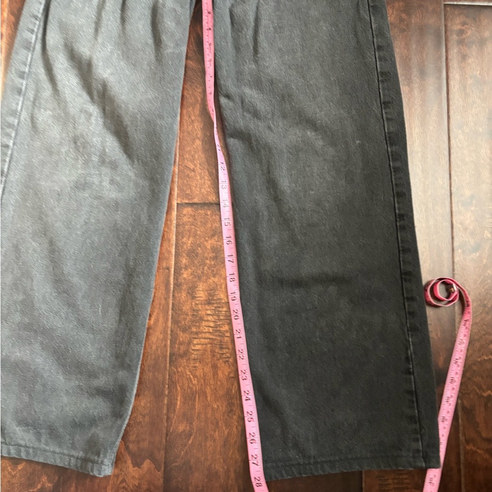 Levi’s super low loose jeans, size 26x28 - Picture 3 of 9